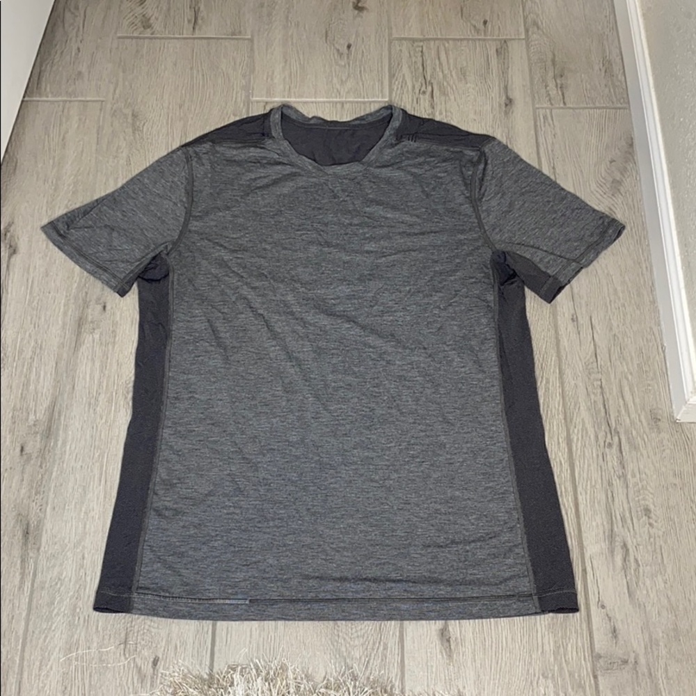 Men’s Lululemon athletic shirt